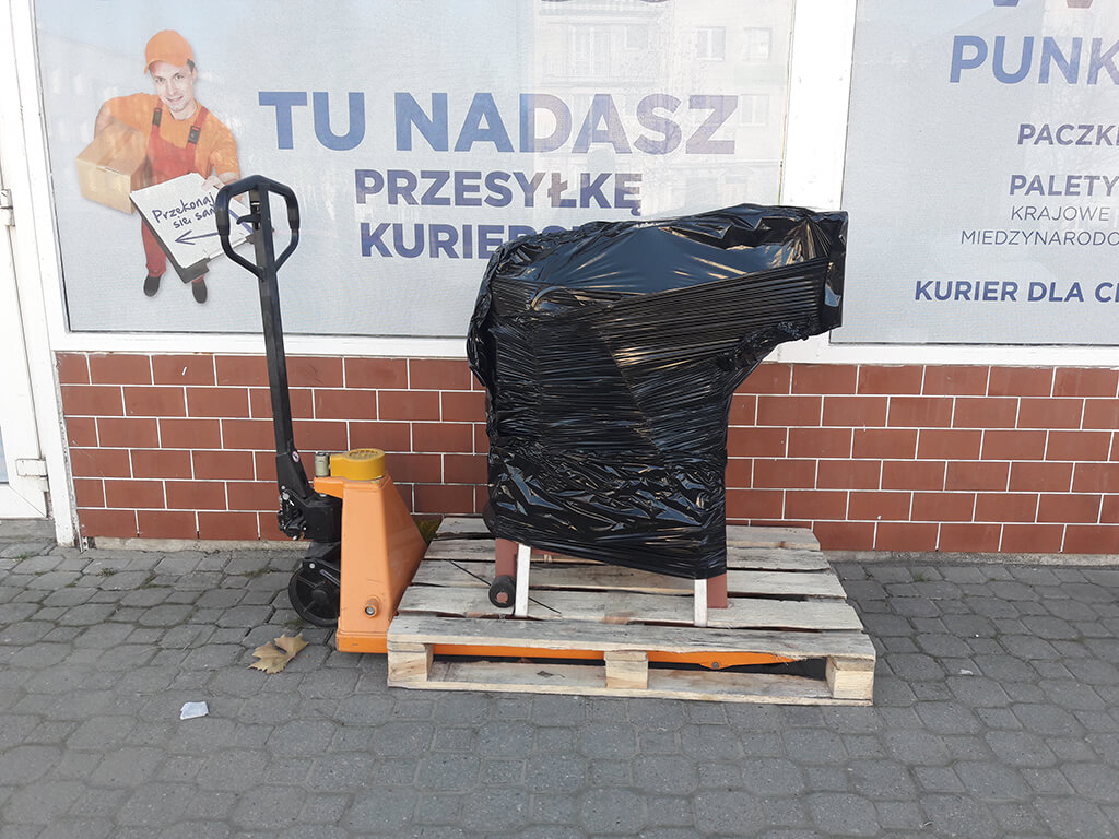 nietypowe przesyłki kurierskie 2
